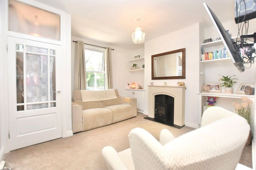 Property photo 2 of 17 Living Room