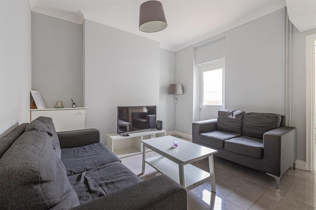 Property photo 2 of 15 22-10.Jpg