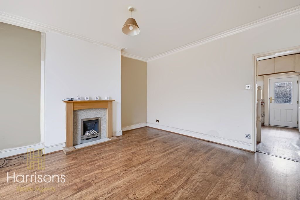 Property photo 2 of 15 5375922