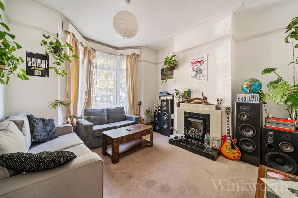 Property photo 2 of 11 Picture No. 37