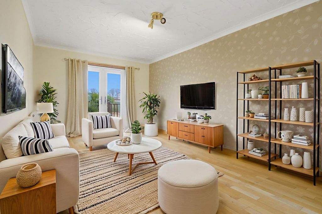 Property photo 2 of 23