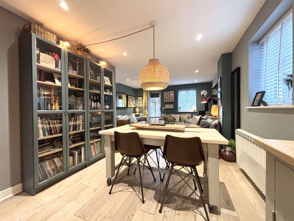 Property photo 3 of 14 Picture No. 06