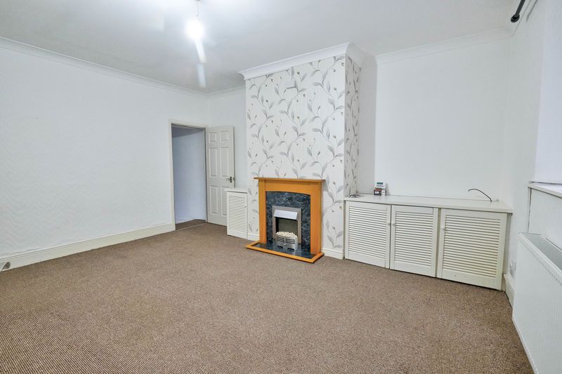 Property photo 2 of 8 Photo 5