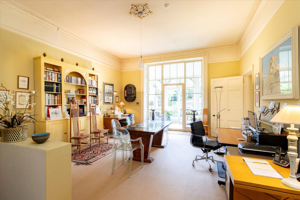 Property photo 2 of 37 Image