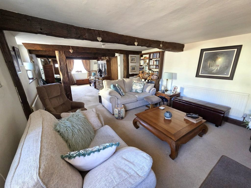 Property photo 2 of 30