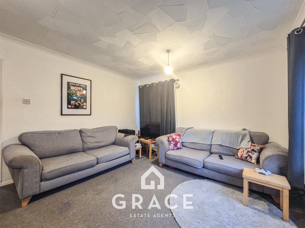 Property photo 2 of 7 1000036242-2.Jpg