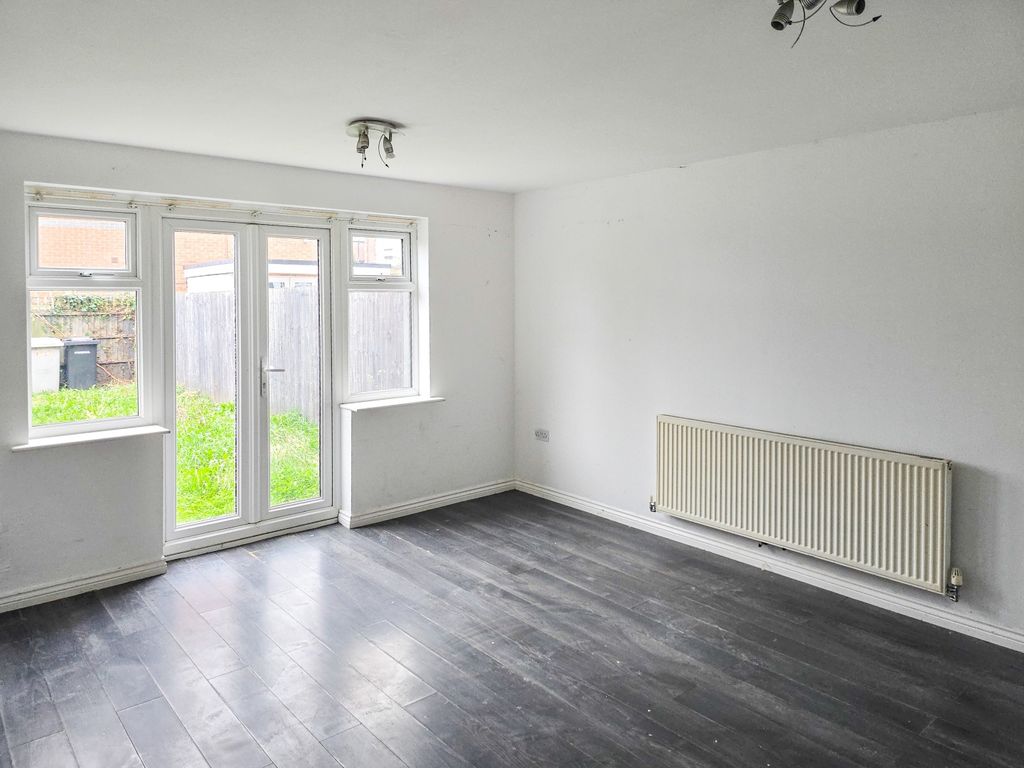 Property photo 2 of 16 1