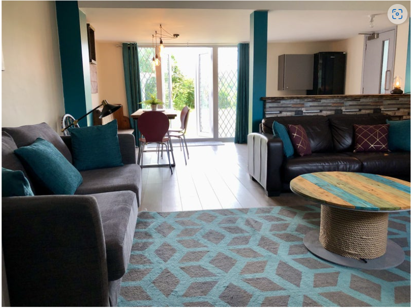 Property photo 2 of 9