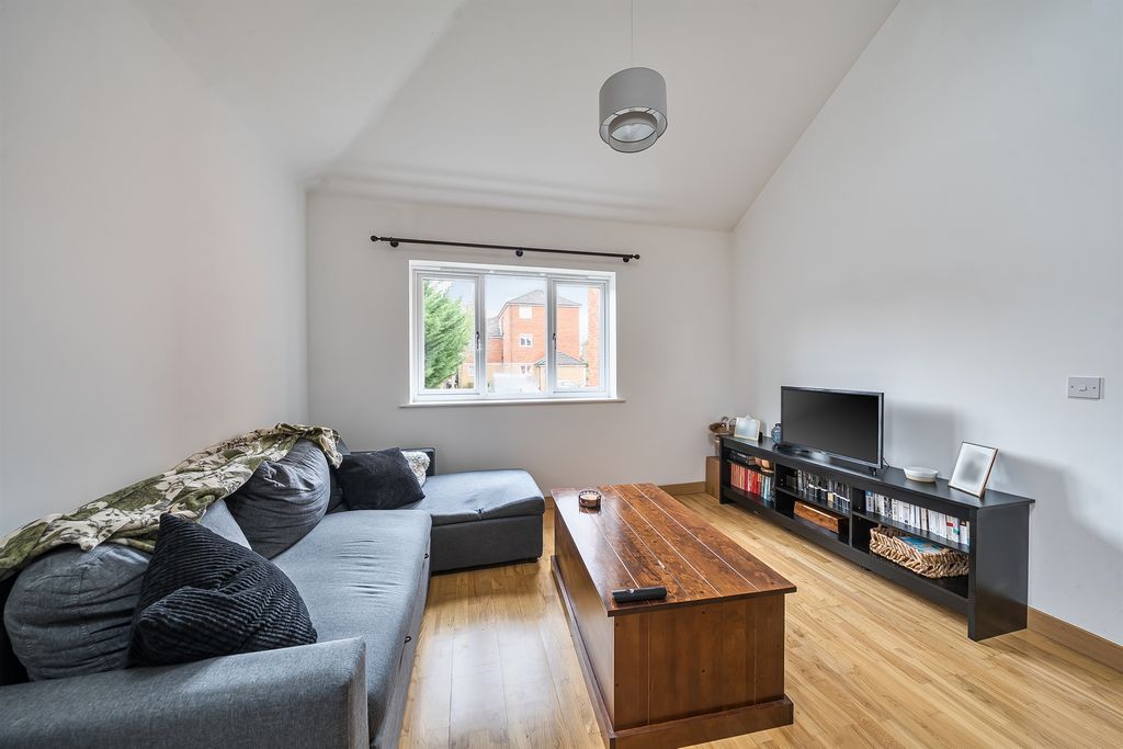 Property photo 2 of 13