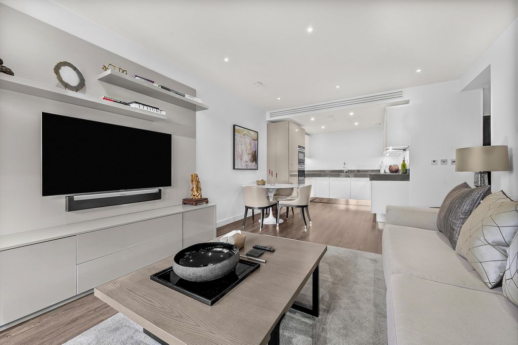 Property photo 2 of 13 Image