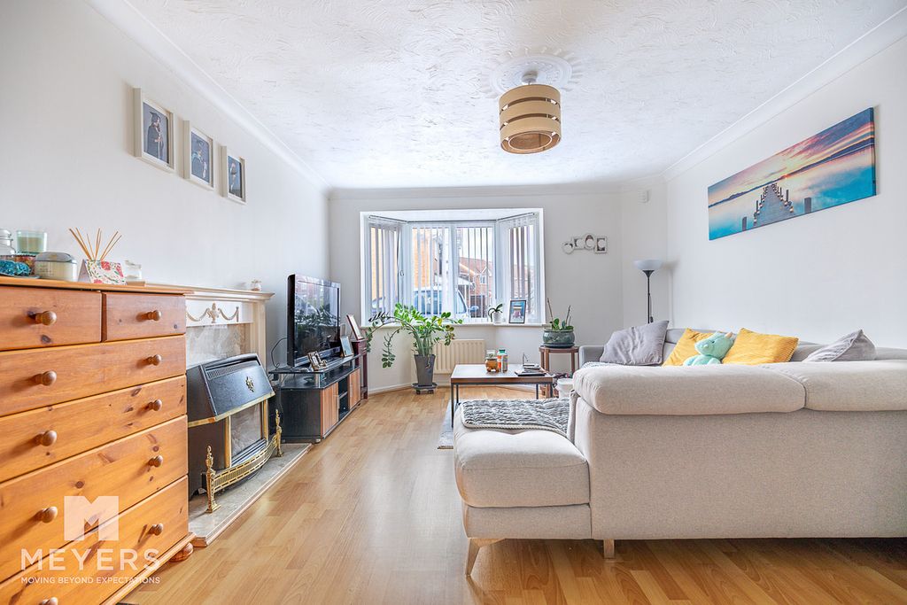 Property photo 3 of 15