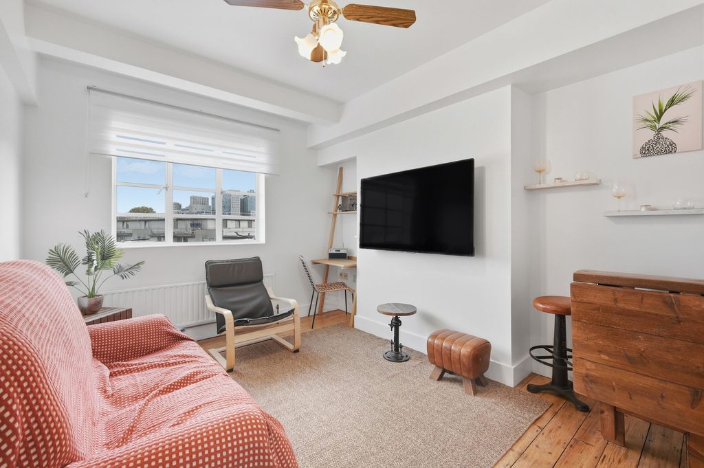 Property photo 2 of 16 Photo 18