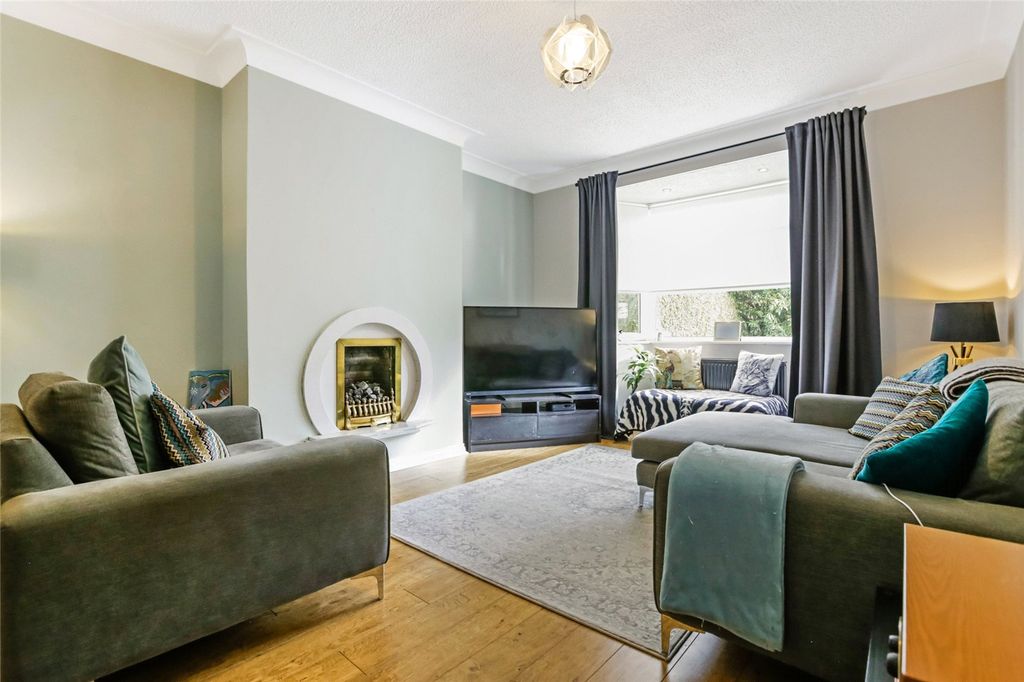 Property photo 2 of 21 Picture No. 18