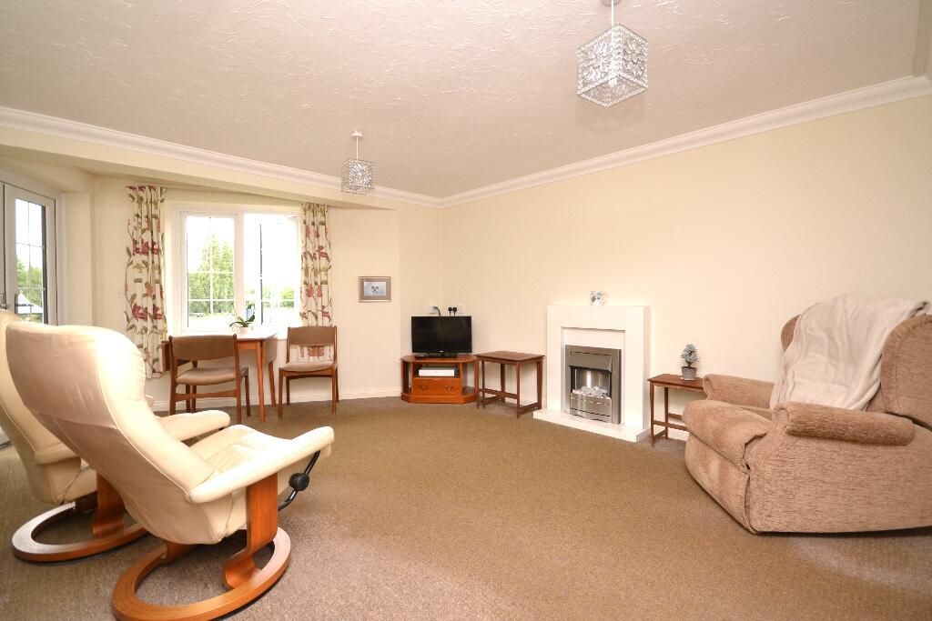 Property photo 2 of 11