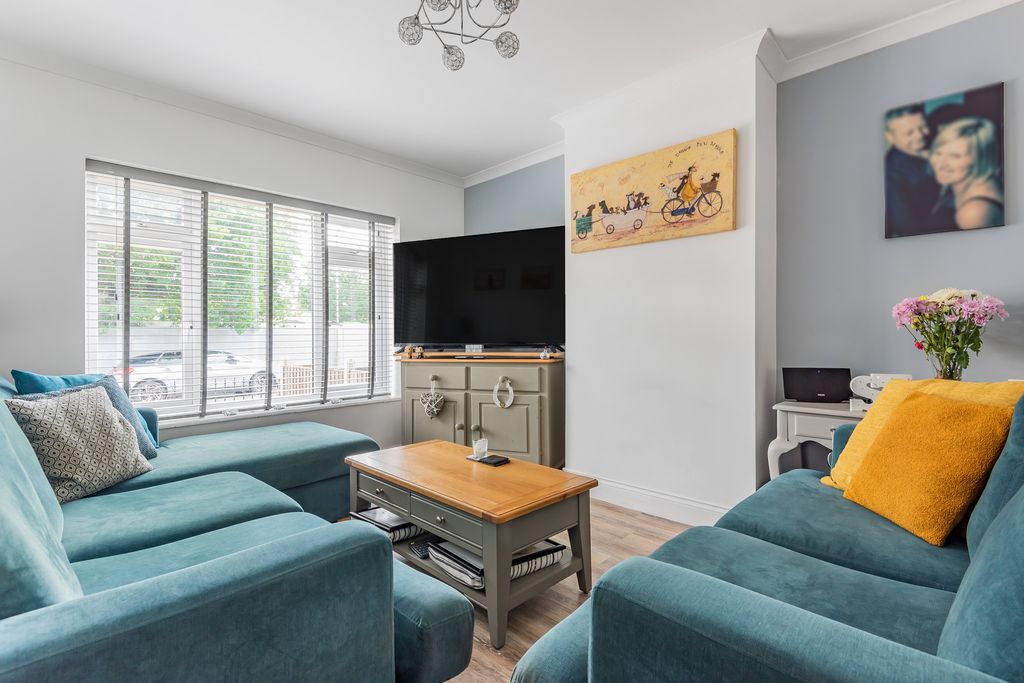 Property photo 3 of 15