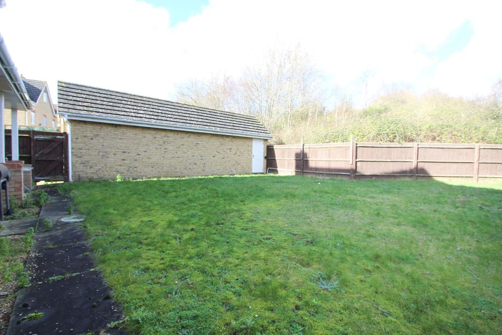 Additional image 22 of 5 bed detached house for saleNorfolk Place, Grays RM16