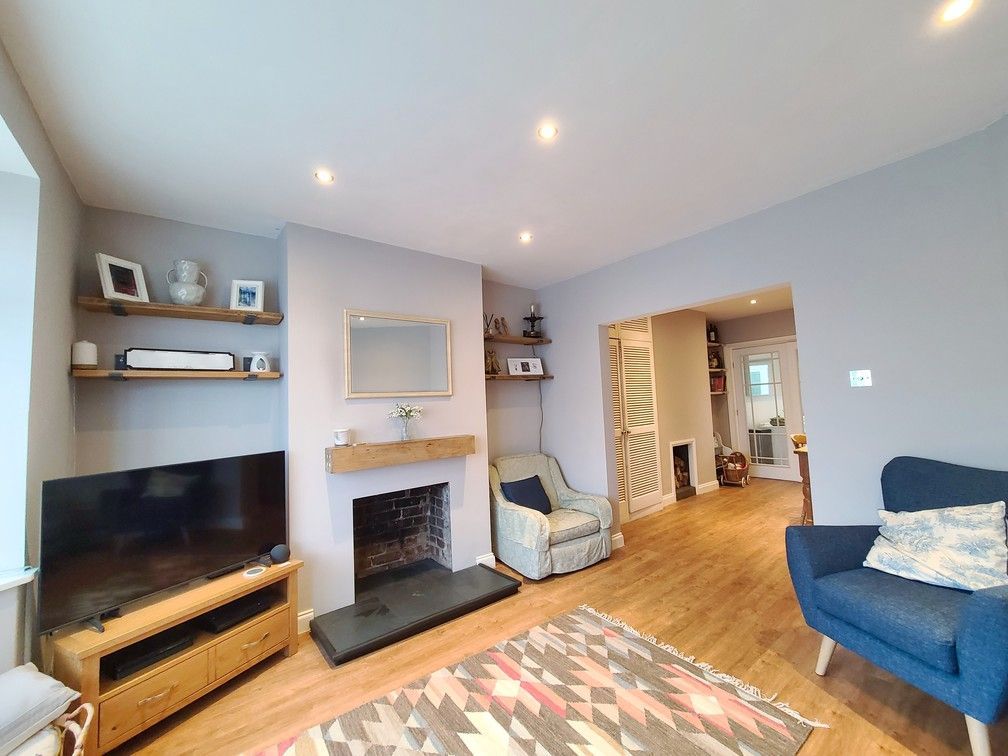 Property photo 2 of 31