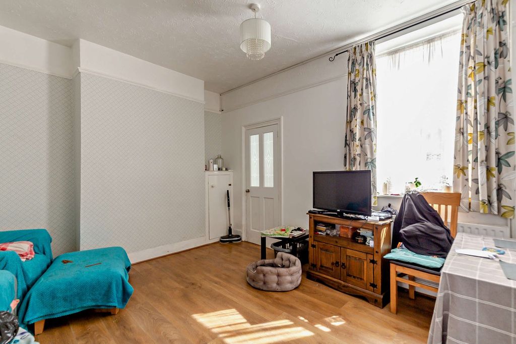 Property photo 2 of 22