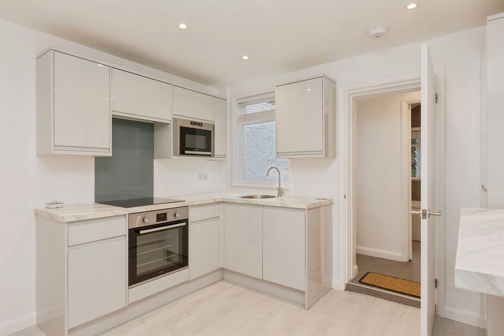 Property photo 2 of 28 Pbox-Img.Jpg