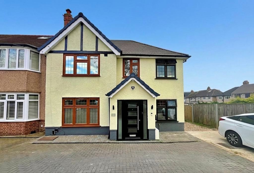 Property photo 1 of 18 Photo 18