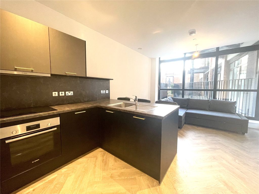 Property photo 3 of 11 Kitchen