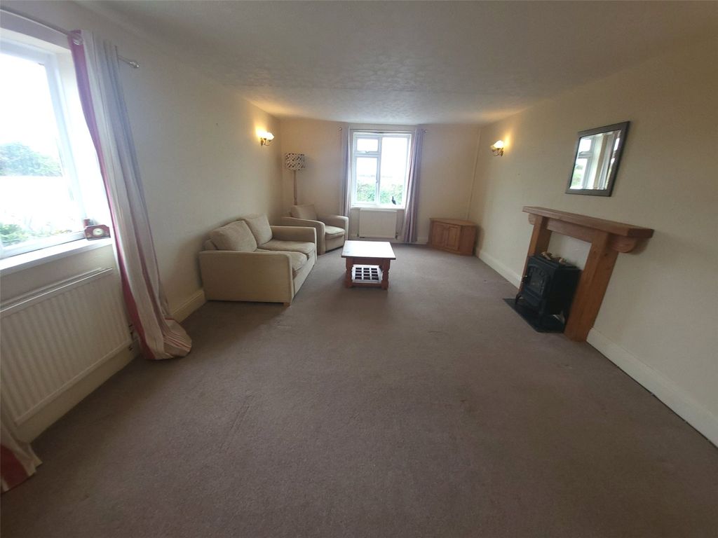 Property photo 3 of 27 Picture No. 19