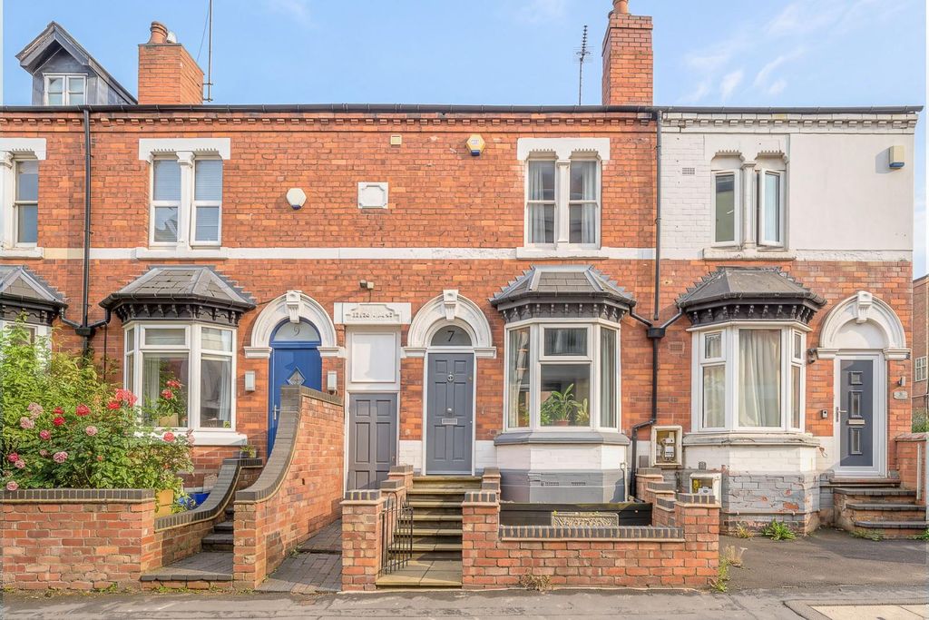 Property photo 1 of 25