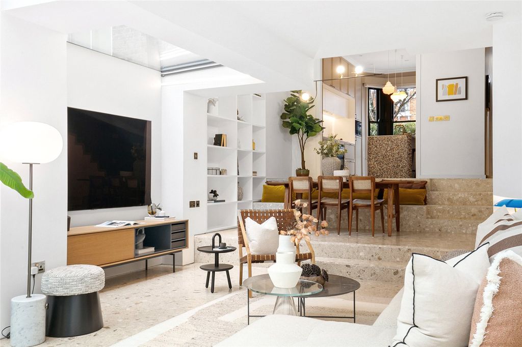 Property photo 3 of 22 Reception Room