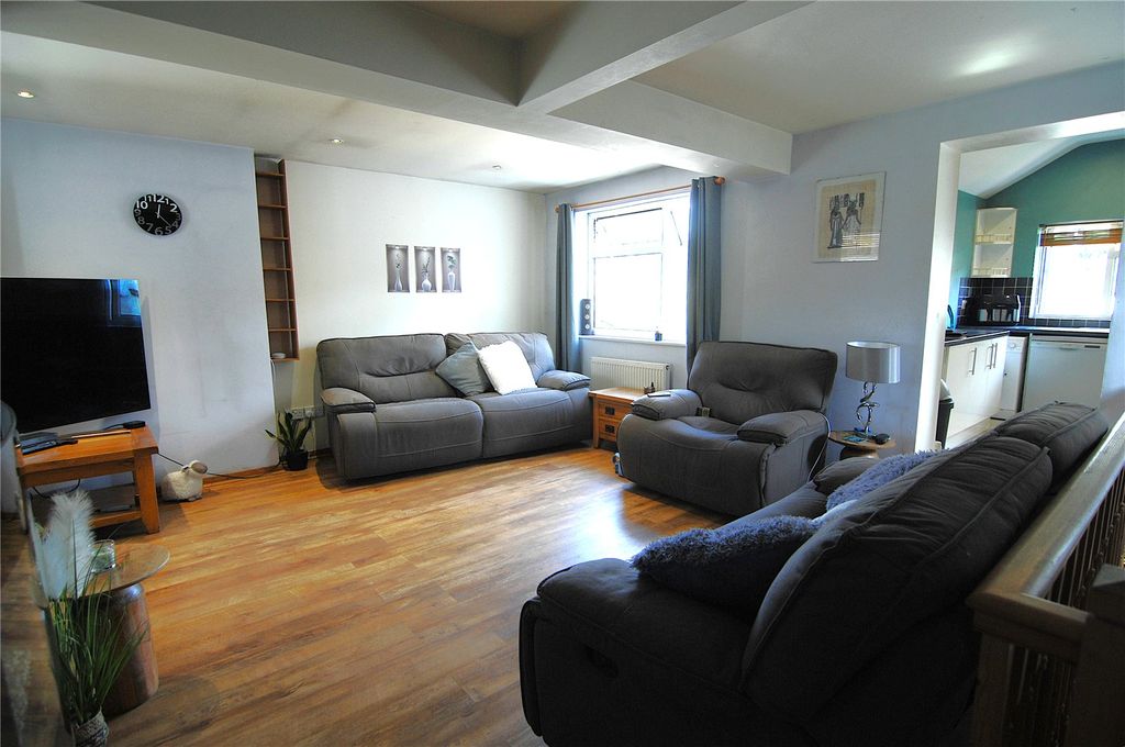Property photo 3 of 17 Picture No. 09