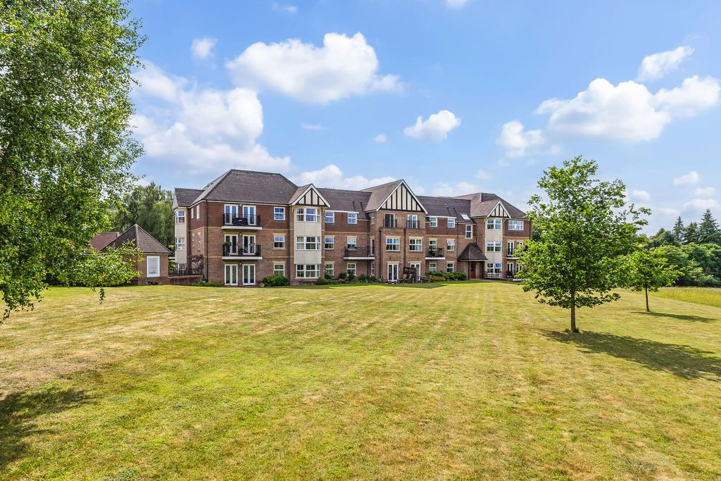 Property photo 1 of 17 1