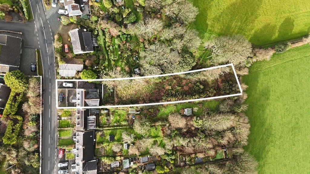 Property photo 2 of 23