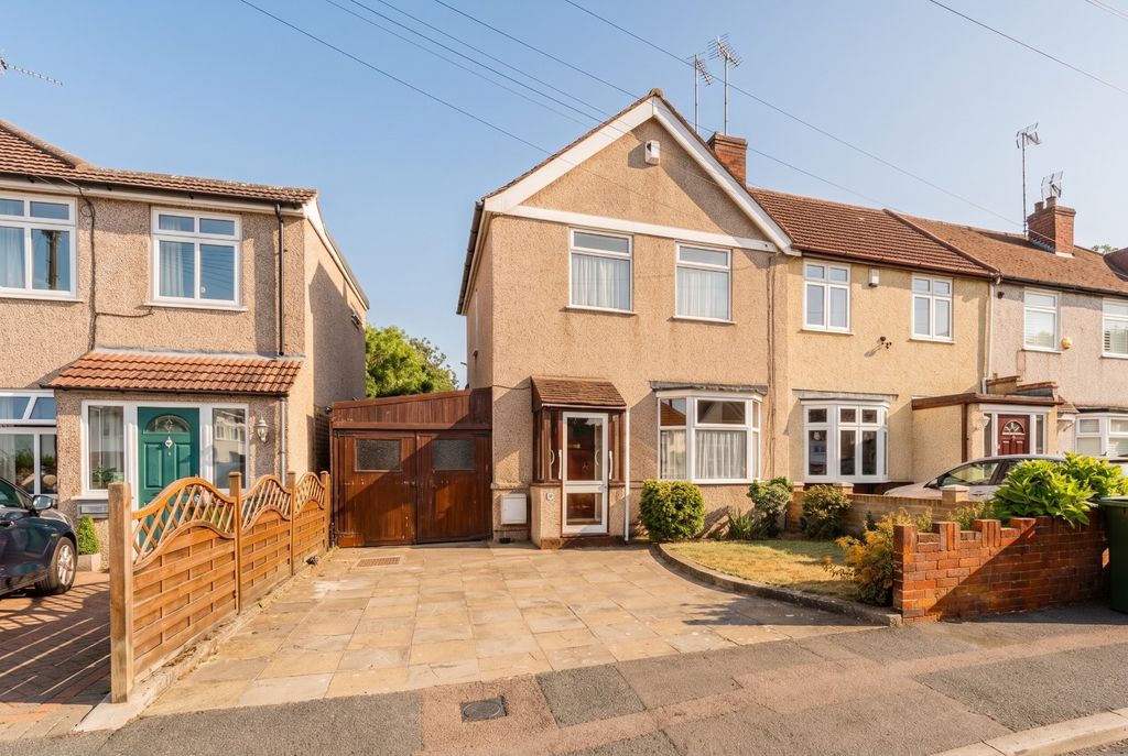 Property photo 2 of 17 5243402