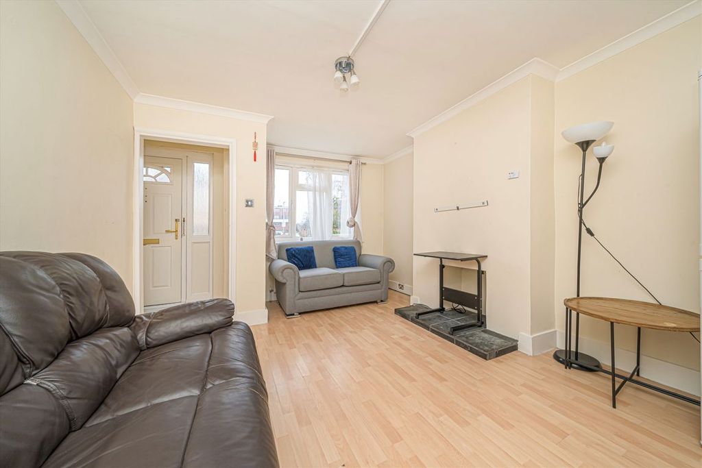 Property photo 2 of 4