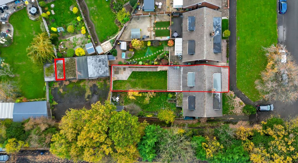 Property photo 2 of 20