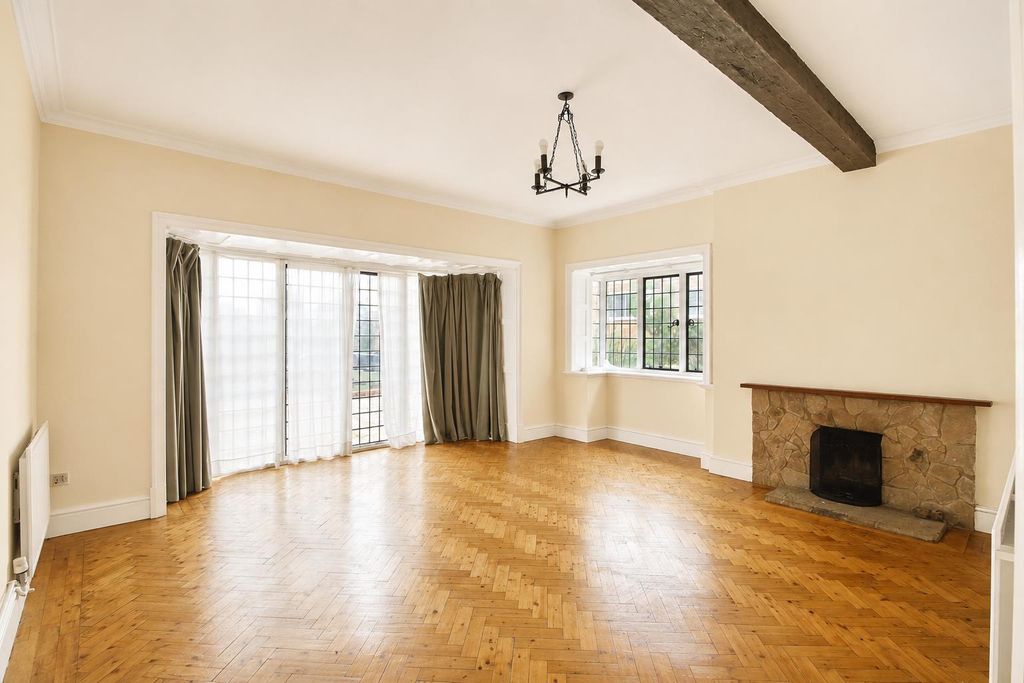 Property photo 1 of 14 Lounge.Png
