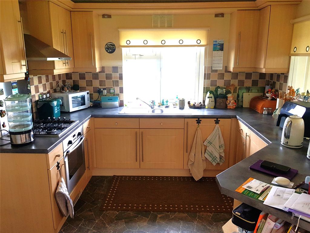 Property photo 3 of 13 Picture No. 12