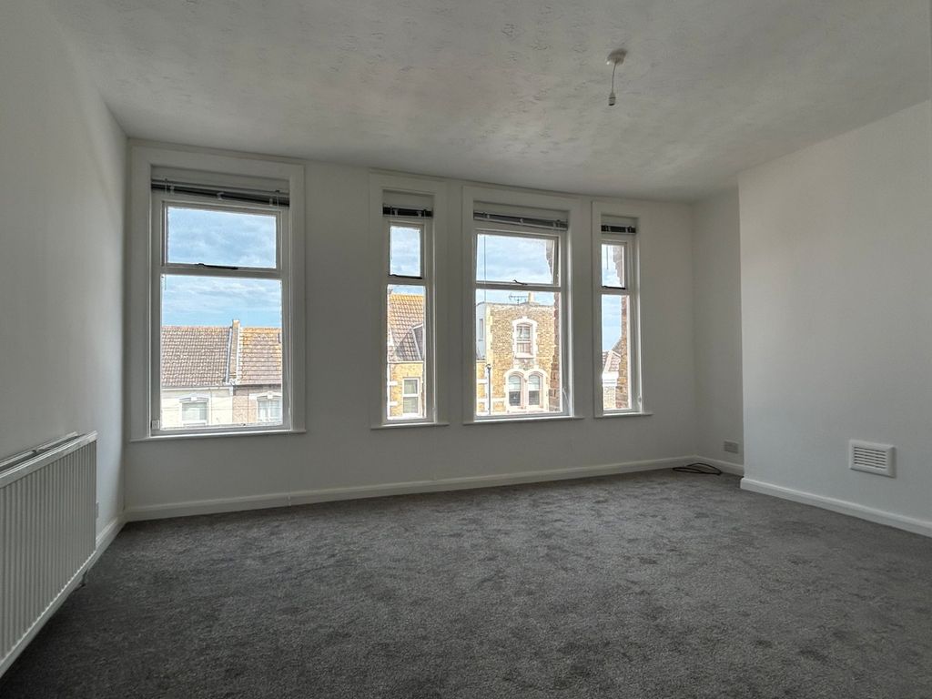 Property photo 2 of 17 Picture No. 07