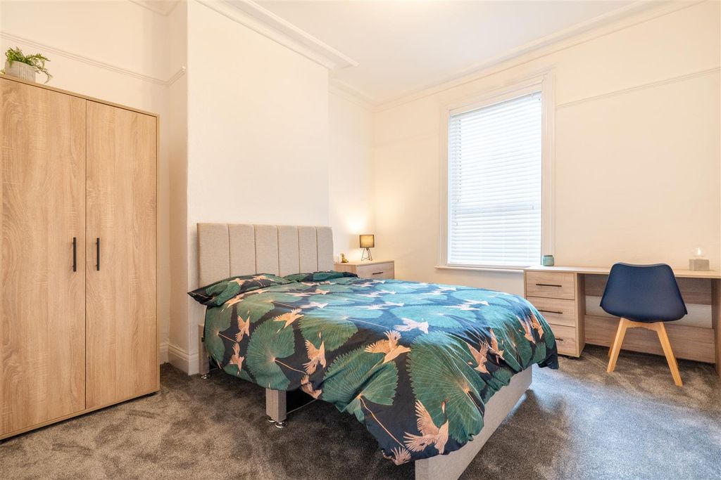 Property photo 2 of 14 _Ajh8808-Hdr.Jpg