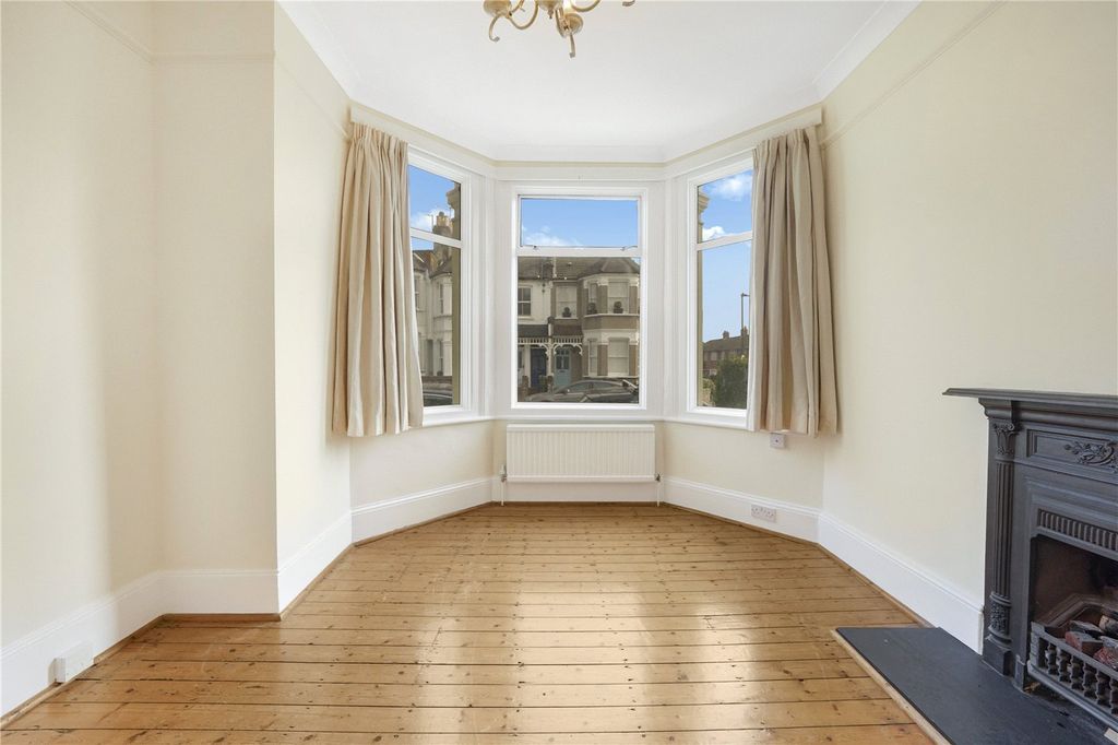 Property photo 3 of 15 Picture No. 04