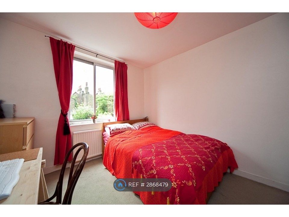 Property photo 2 of 9 Bedroom 1