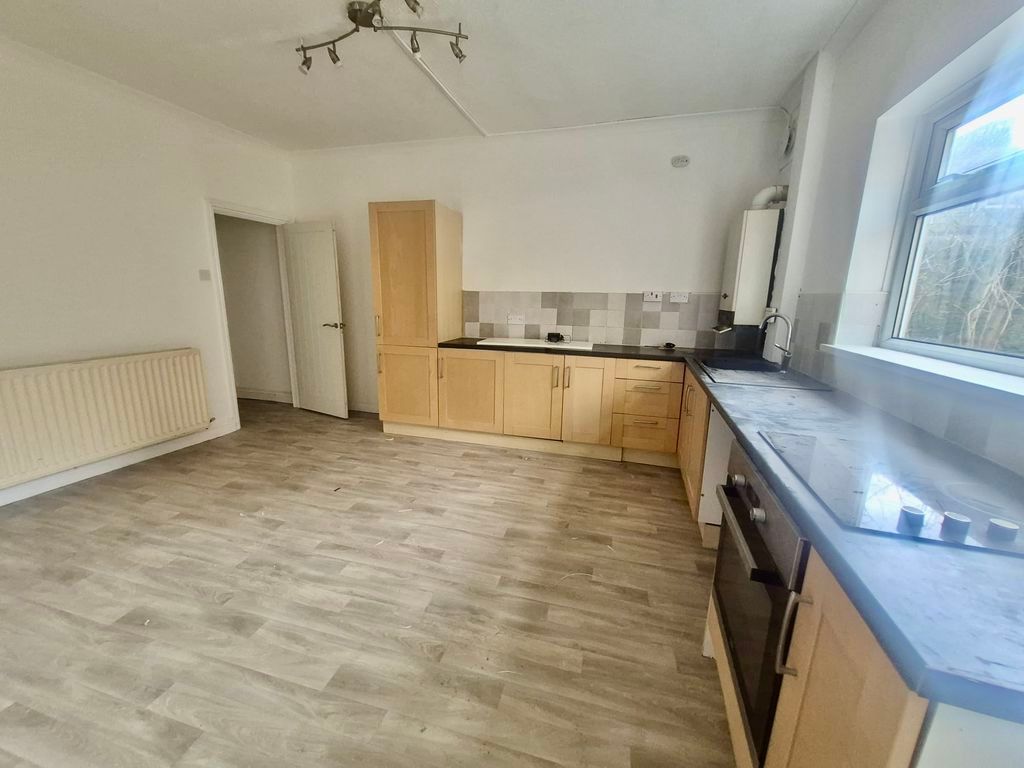 Property photo 2 of 13 Photo 4