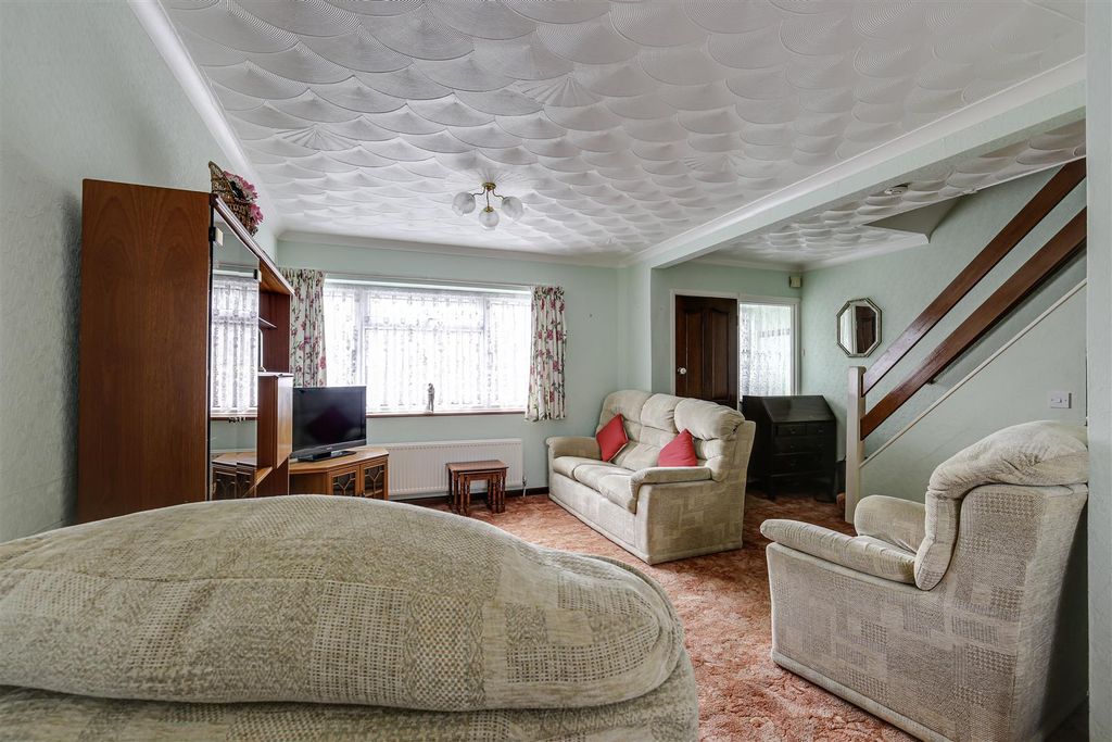 Property photo 2 of 11 4 Reception Room.Jpg