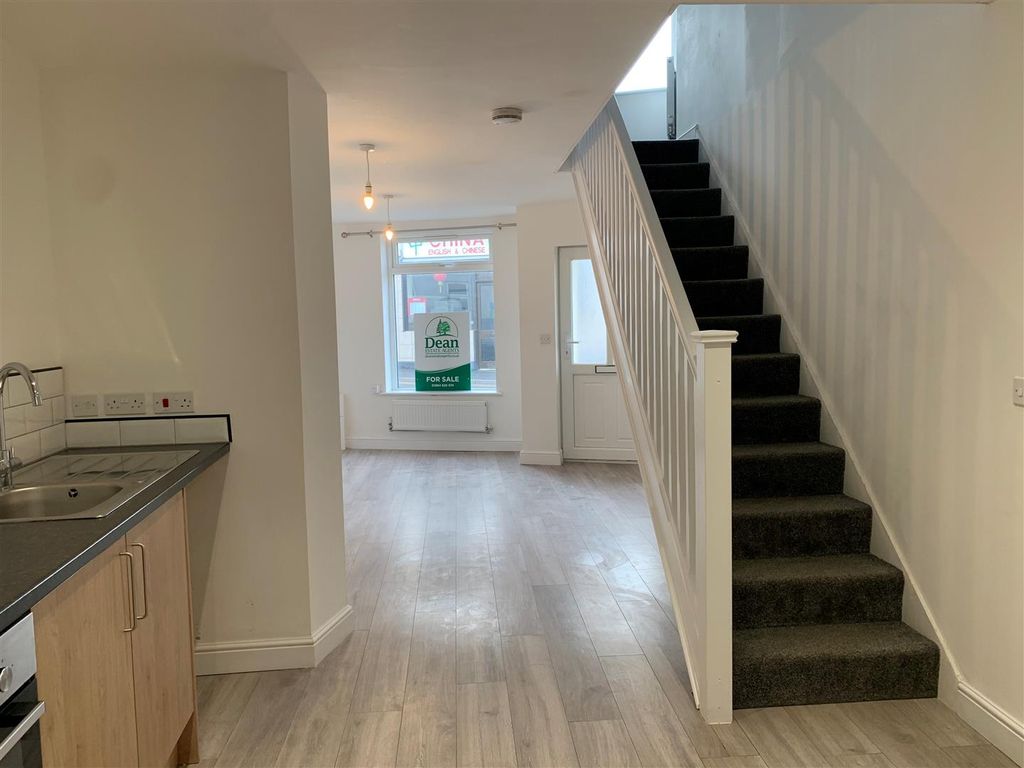 Property photo 3 of 12 2.Jpg