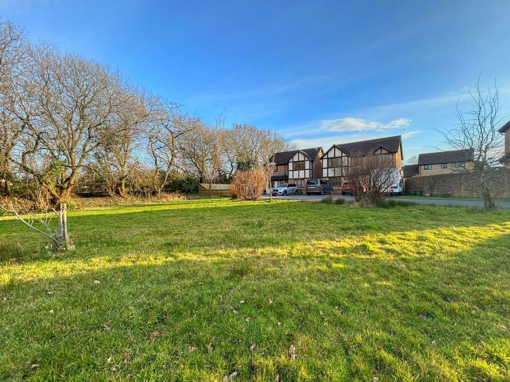 Property photo 2 of 36
