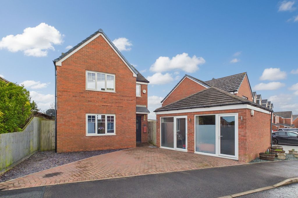 Property photo 1 of 26