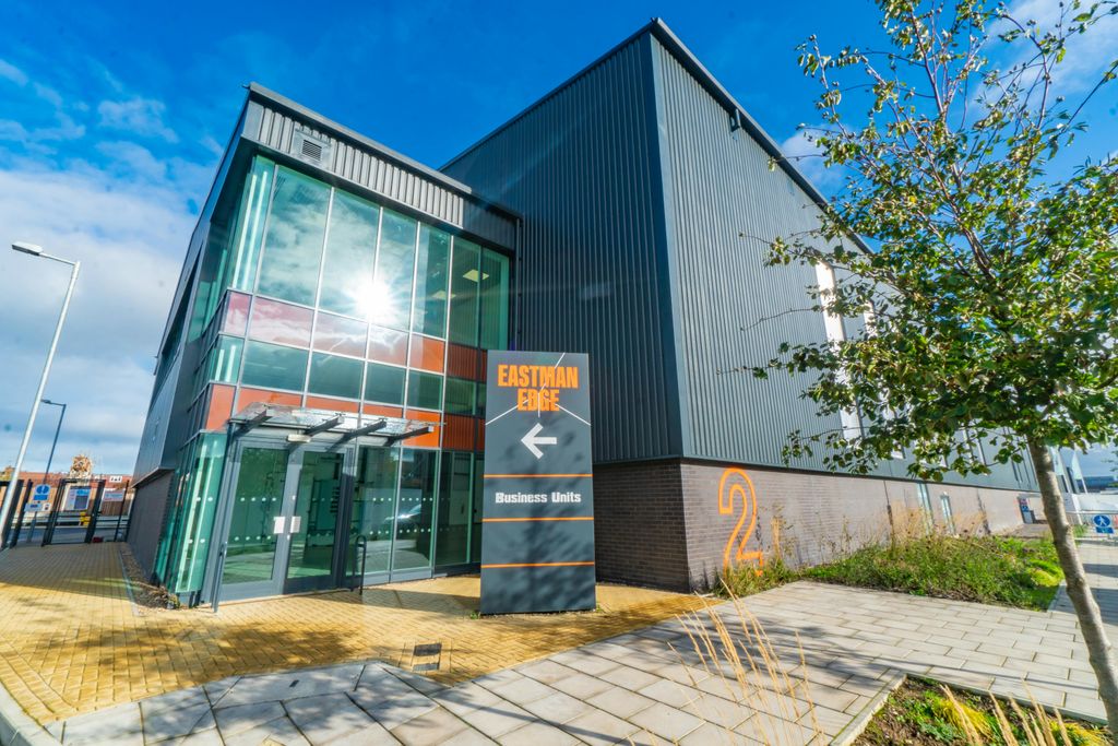 Property photo 1 of 12 Eastman Edge08968.Jpg