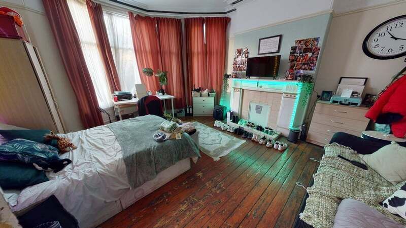 Property photo 2 of 12