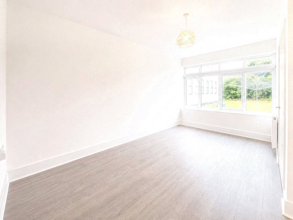 Property photo 2 of 3 Picture No. 02