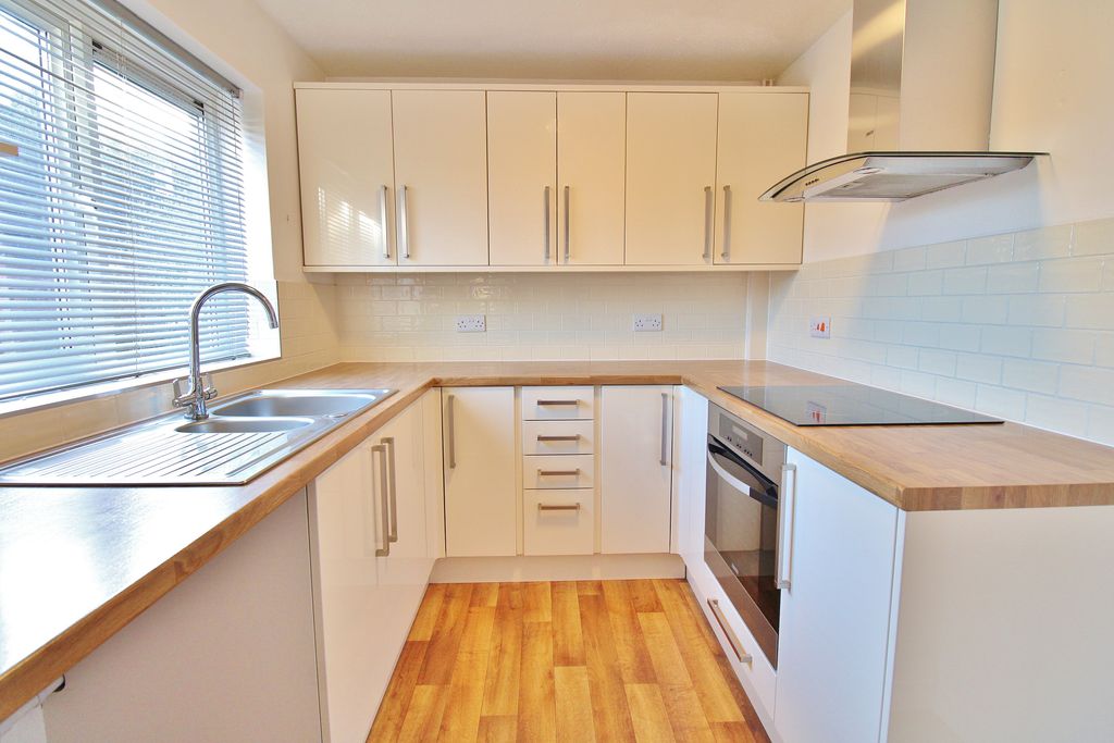 Property photo 2 of 20