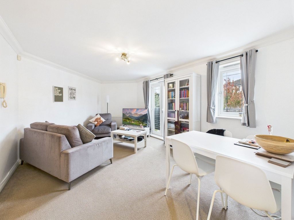 Property photo 2 of 7 Lounge/Diner